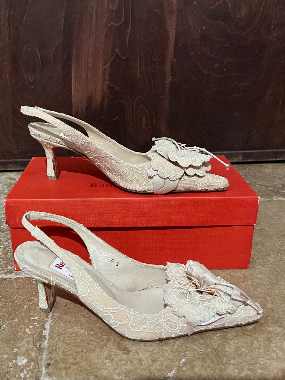 Vintage Red by Ramon Tenza Ivory Lace Floral Slingback Heels 6
